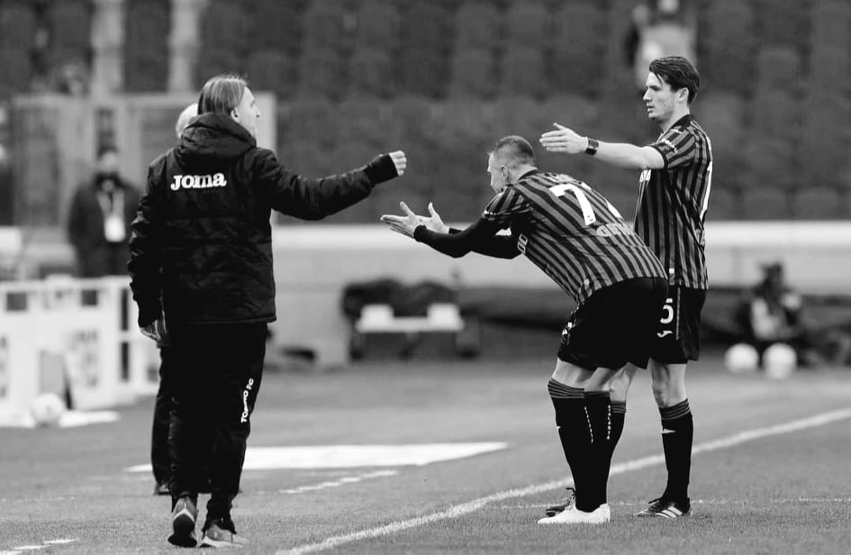 IL DOVERE DI AIUTARE, PIÙ CHE IL DIRITTO DI CRITICARE