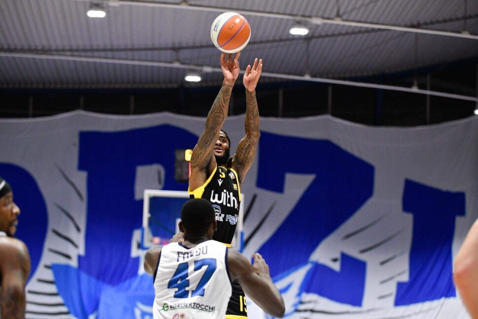 Bergamo Basket sconfitto nel finale a Milano dall’Urania per 78-72