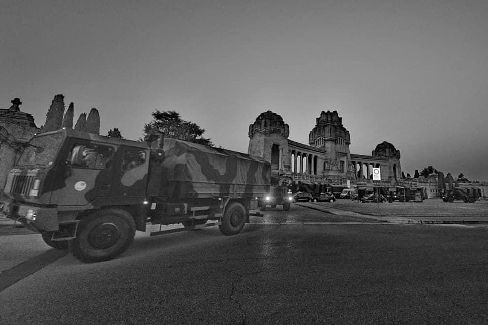 Bergamo oggi ricorda le oltre settemila vittime del Covid. Ma adesso attende gli aiuti promessi