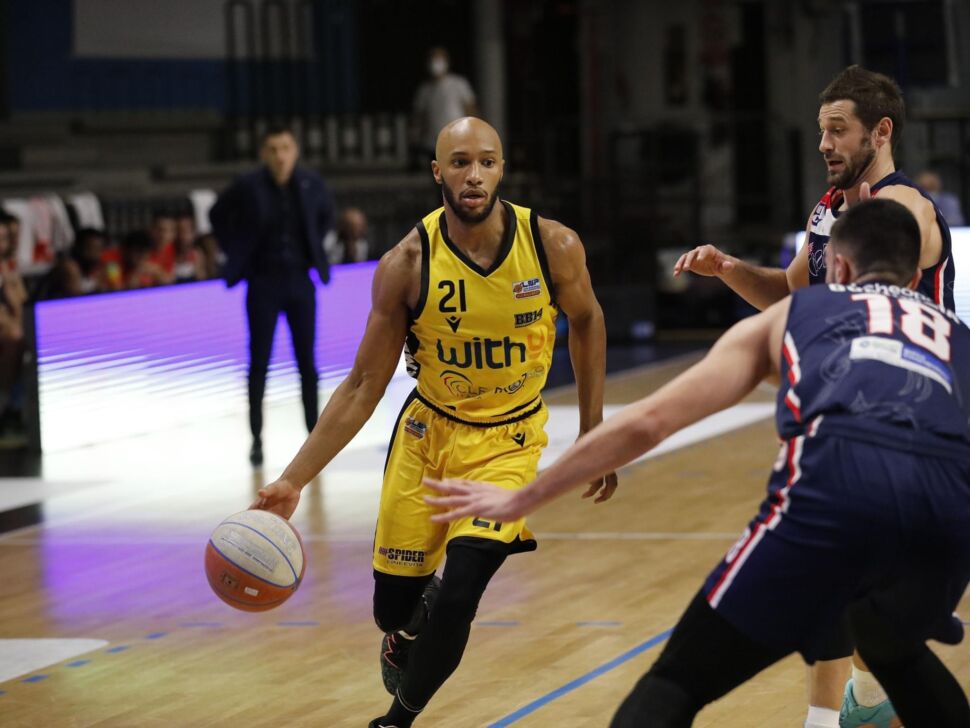 Bergamo Basket. Distrazione al flessore per Andre Jones: non ci sarà domenica con Trapani