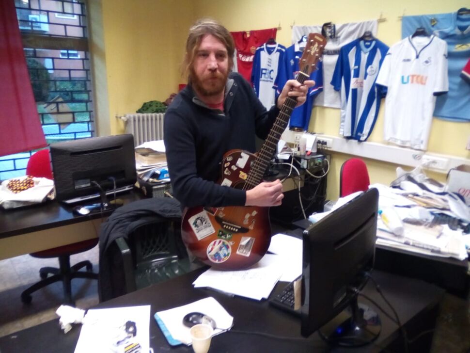 Leggete il testo di We’re the fubal, l’inno del calcio provinciale prossimamente in CD