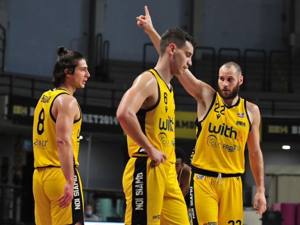 Bergamo Basket, domani alle 13,30 lo ‘spareggio’ a Capo d’Orlando