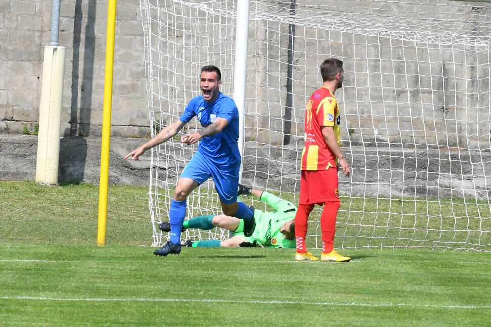 Serie D, siamo all’assurdo. A 540 minuti dal fischio finale non si sa ancora quante squadre retrocederanno