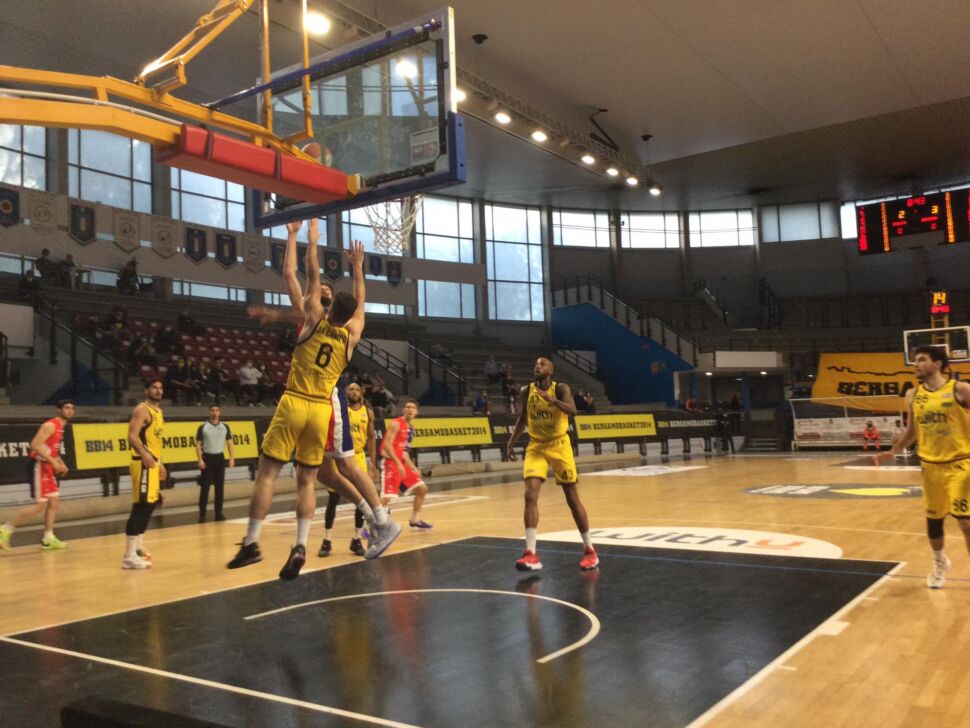 WithU vincente, Biella battuta 77-67