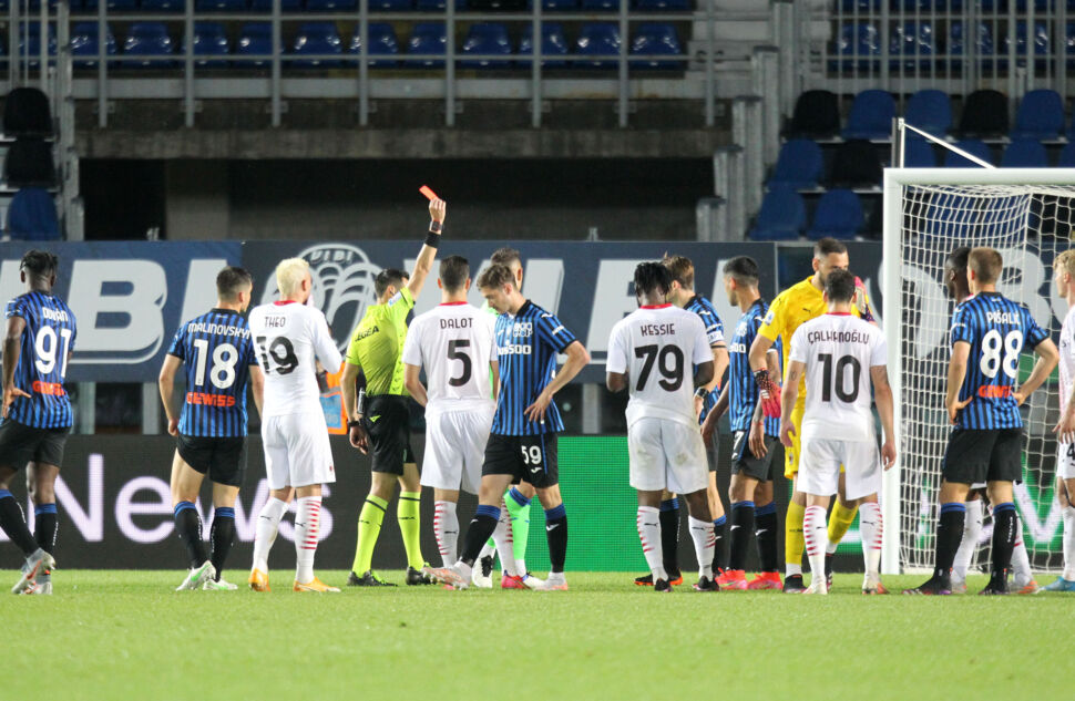 Il fischietto di domenica e i due precedenti diretti col Milan