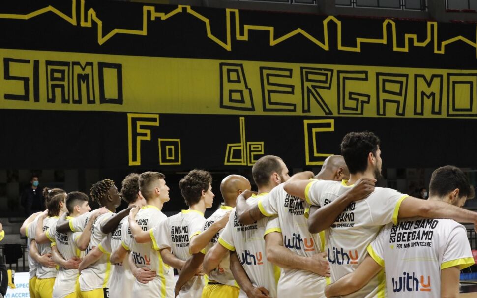 Bergamo Basket. Parla il presidente Galluzzo: “Tre anni per tornare in A, con giovani bergamaschi. Vogliamo riportare i tifosi al palazzetto”