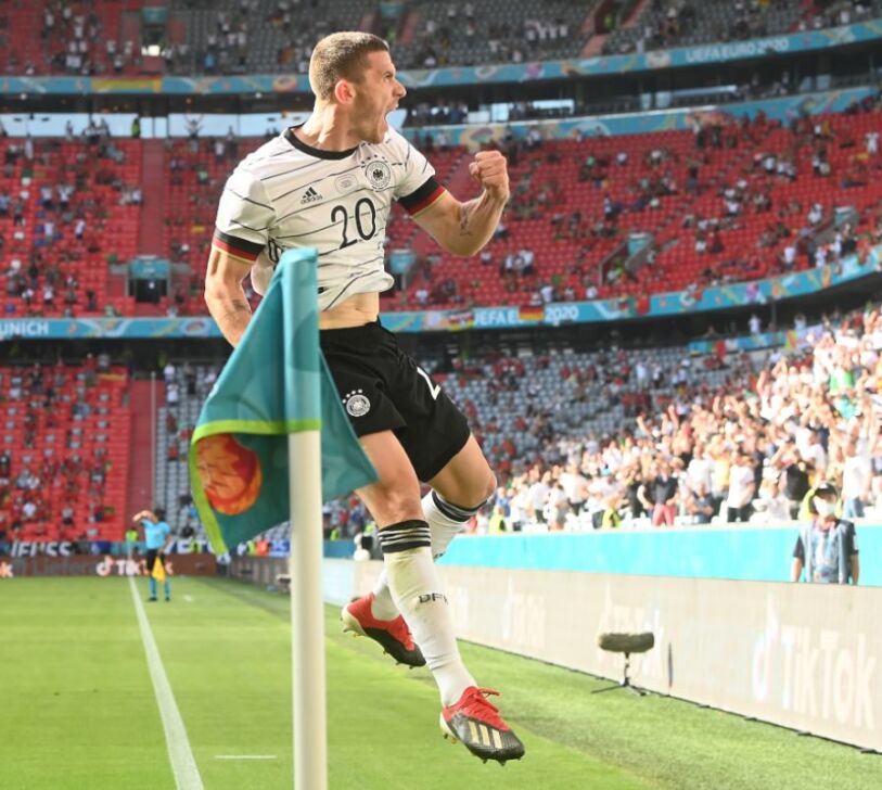 Gosens sbriciola CR7 e il Portogallo: gol e tanto altro, giocatore mostruoso