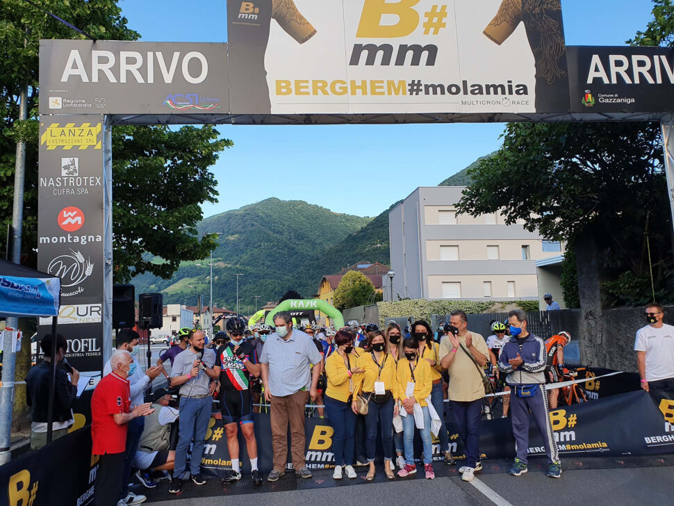 BERGHEM#molamia: una giornata stupenda per i 670 che hanno pedalato tra le Valli Bergamasche