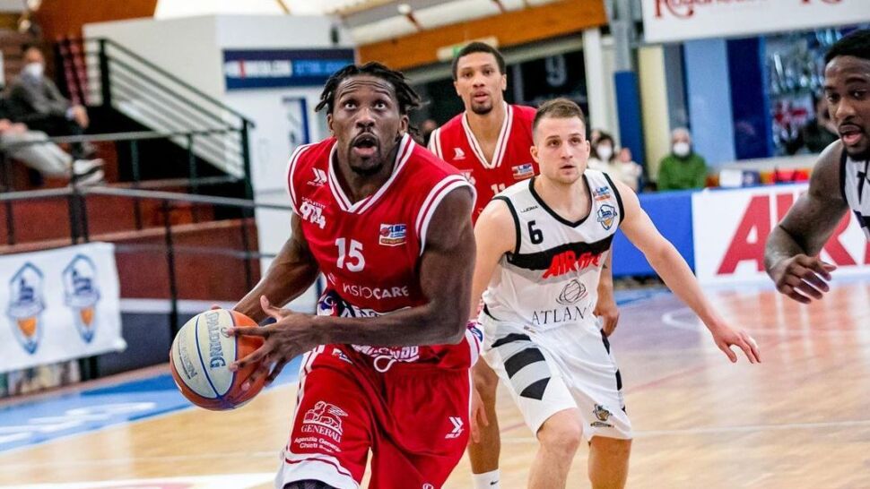 WithU Bergamo scatenata, ingaggiato anche il lungo Francesco Ihedioha