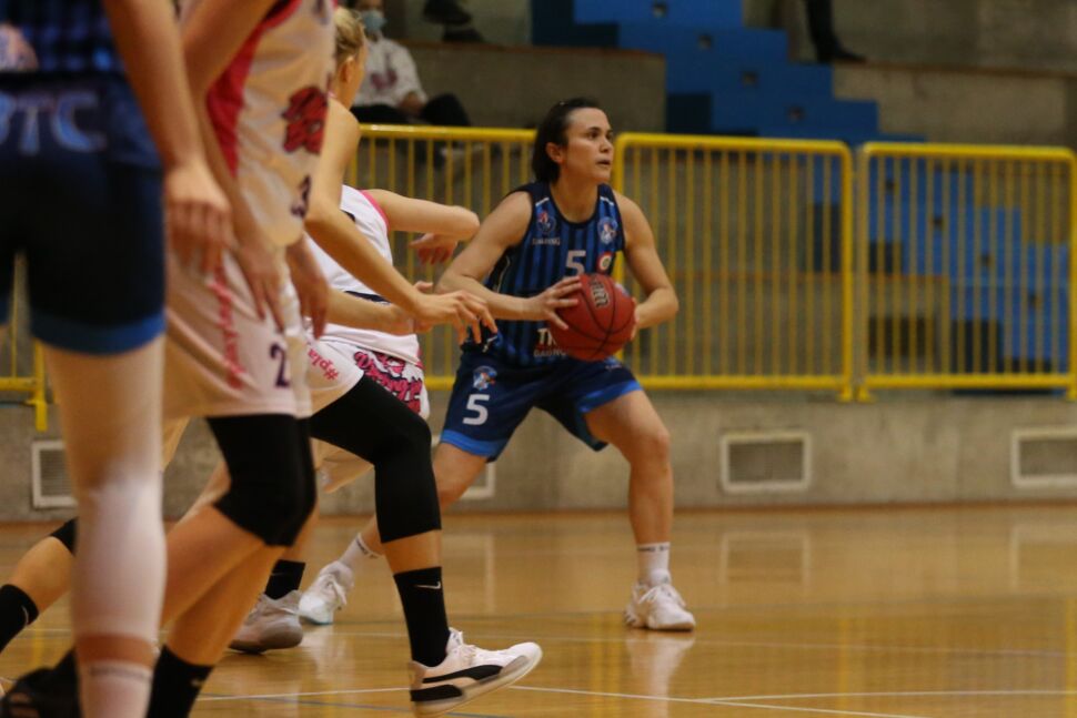 Edelweiss, niente ripescaggio. Catalfamo nuovo coach, arriva Giulia Gatti