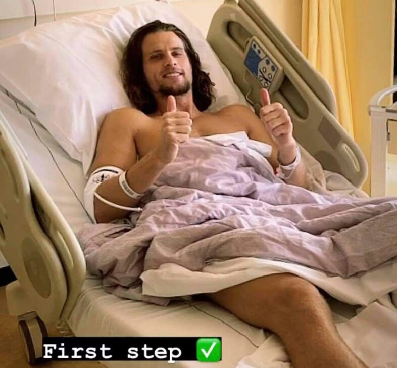 Hateboer, su i pollici. Mistero sui tempi di recupero