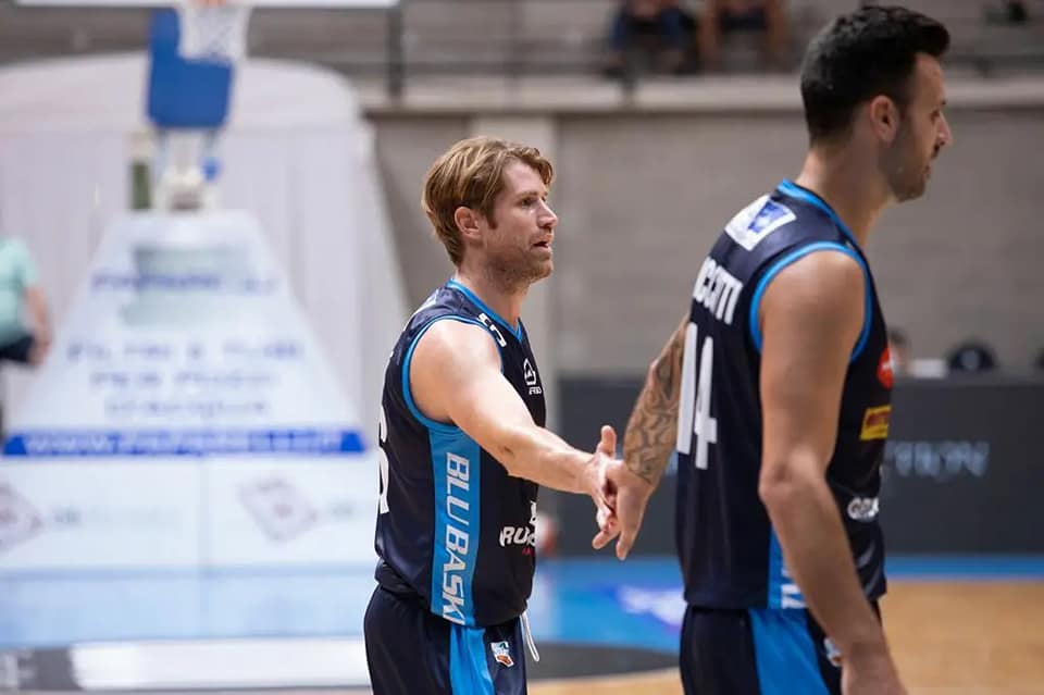 Primo squillo per il Gruppo Mascio Treviglio, Cantù al tappeto