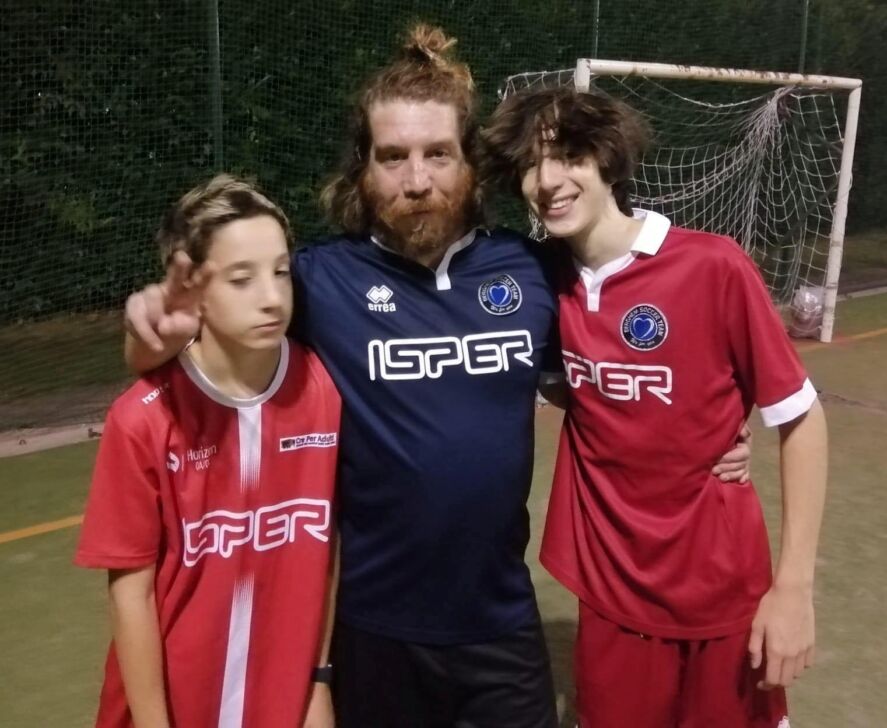 Correndo nella Bergamo dei cantieri per fare da magnare ai miei due popini, che però sono grandi e si fanno da mangiare da soli e che ai fornelli sono molto meglio di me