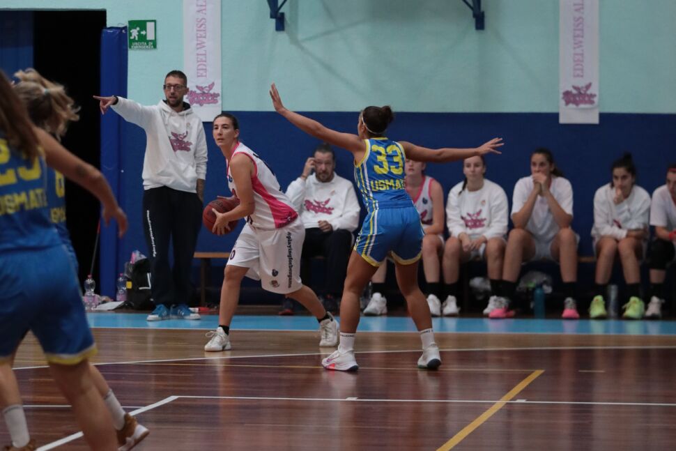 Basket donne, domani è derby tra Visconti Brignano ed Edelweiss Albino