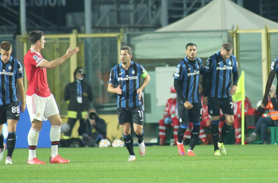 Atalanta-Manchester United, le pagelle: Zapata straripante, de Roon mostruoso