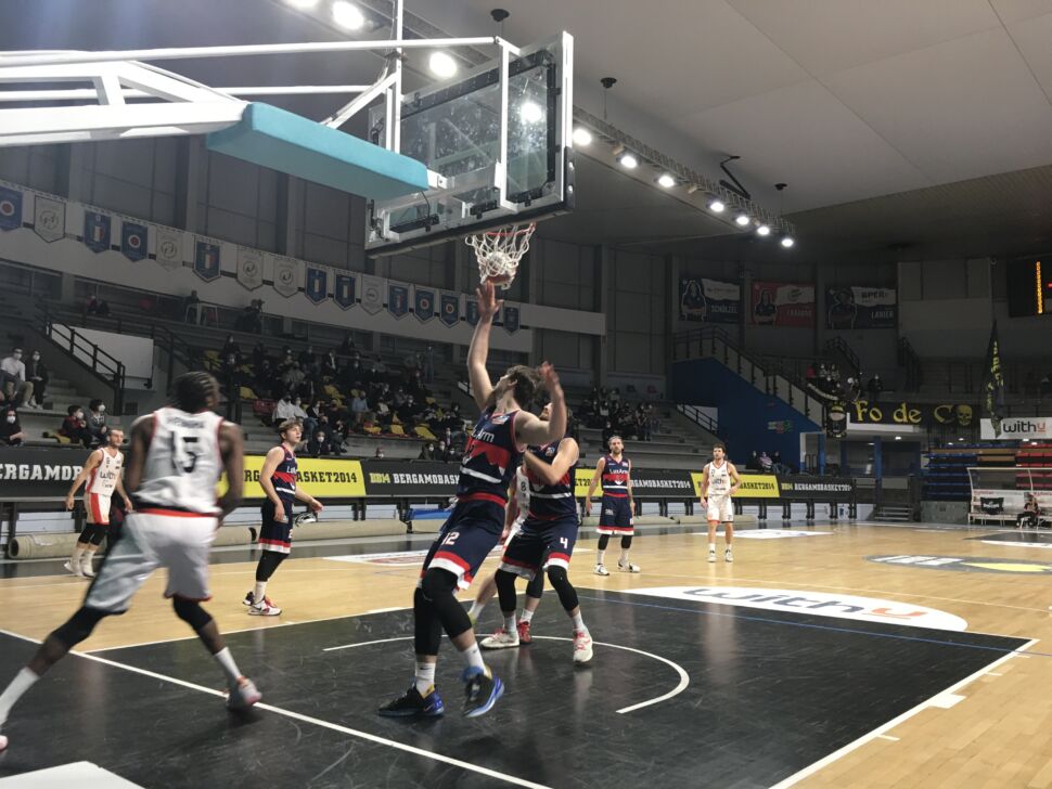 Il 19enne Isotta trascina al successo la WithU Bergamo