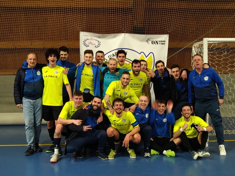 Argonese a valanga a Madone, Leo Team momentaneamente agganciato in vetta