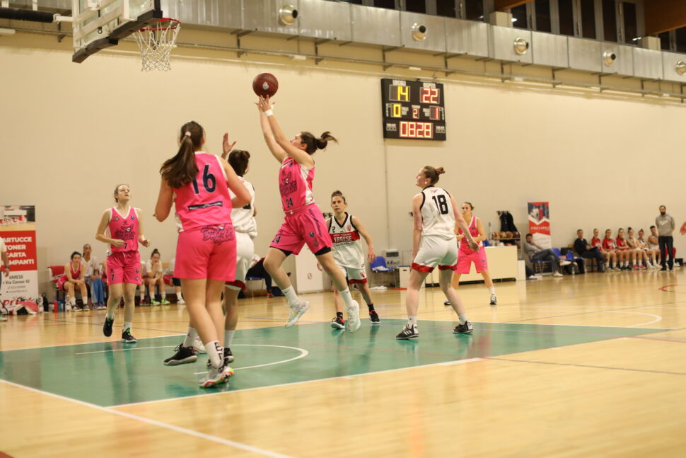 Albino vince a Varese e consolida il quarto posto