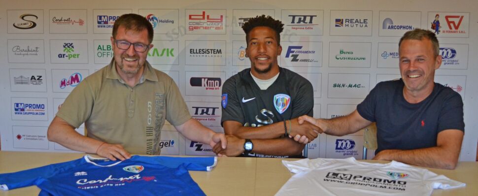 UFFICIALE – Aranotu è un nuovo giocatore della Real Calepina