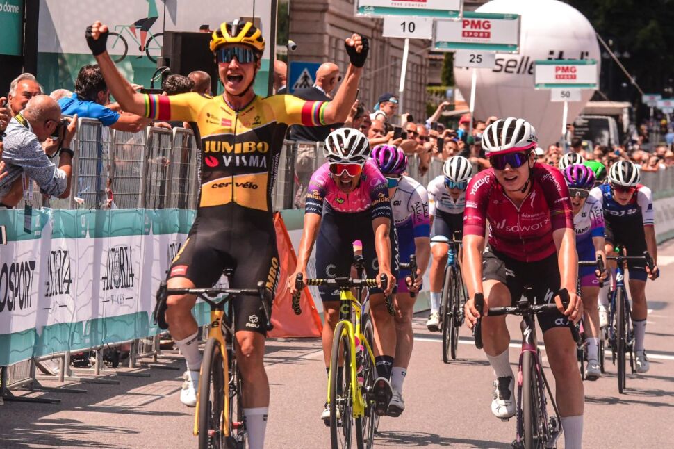 Silvia Persico scrive un nuovo capitolo della storia della Valcar – Travel & Service. Primo podio al Giro Donne sulle strade di Bergamo