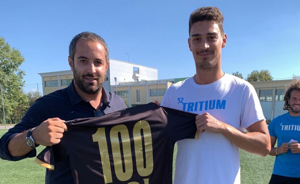 Tritium, Valente da record: 100 goal in carriera