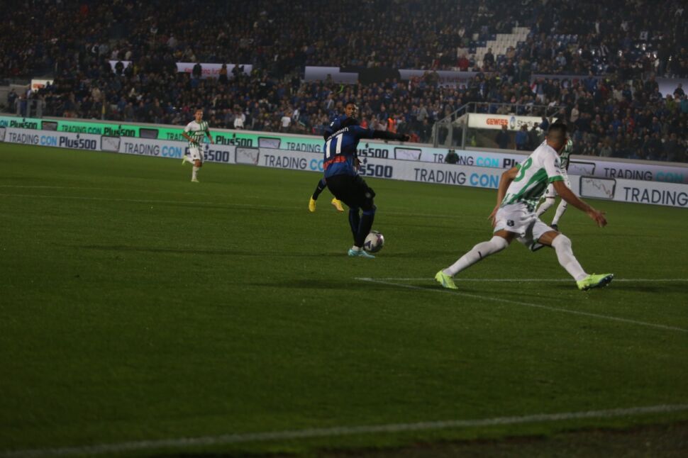 Il Sassuolo va avanti, l’Atalanta lo ribalta in due minuti e mezzo (2-1)