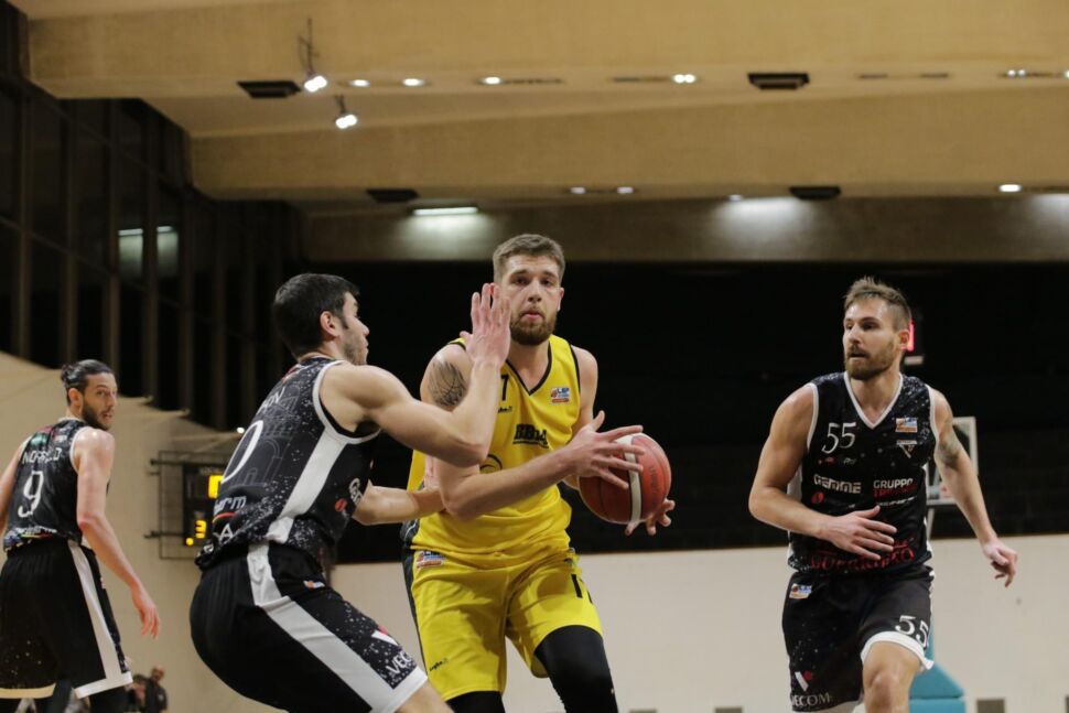 Bergamo Basket battuta da Padova 75-84
