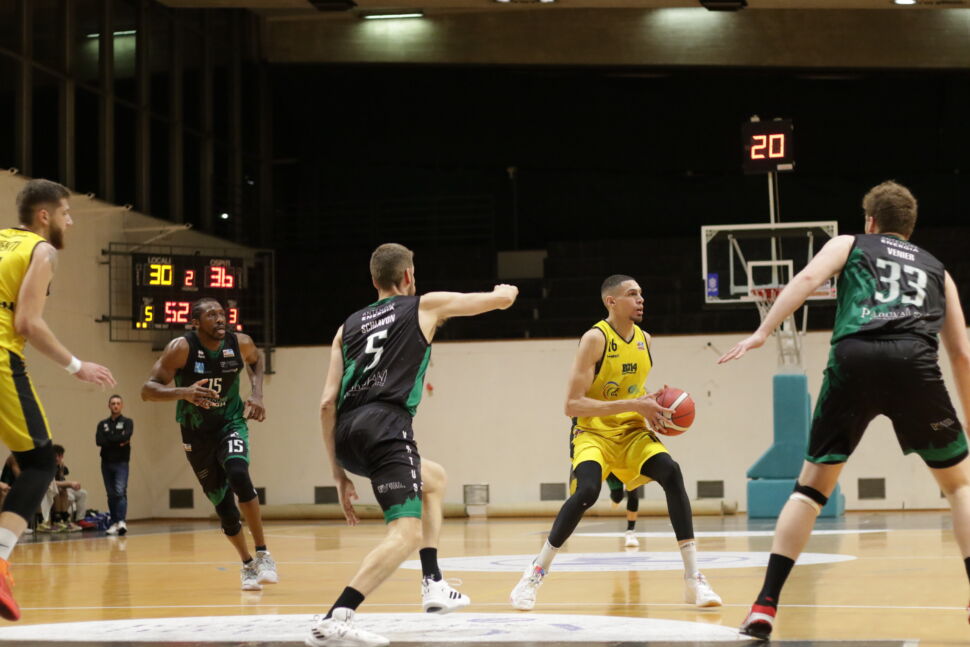 BB14 bocciata dall’ex Ihedioha e da Padova: si fa durissima