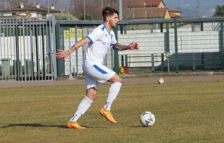 Dribbling. Sipario su Thomas Capelli del Mapello, difensore goleador, il nostro Sergio Ramos