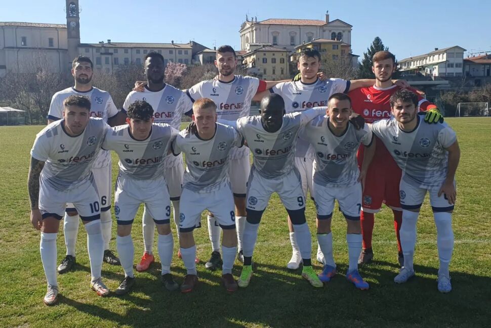 “Anche se vi insultano per motivi razziali, non dovete reagire violentemente”. L’AIB mette fuori rosa due giocatori