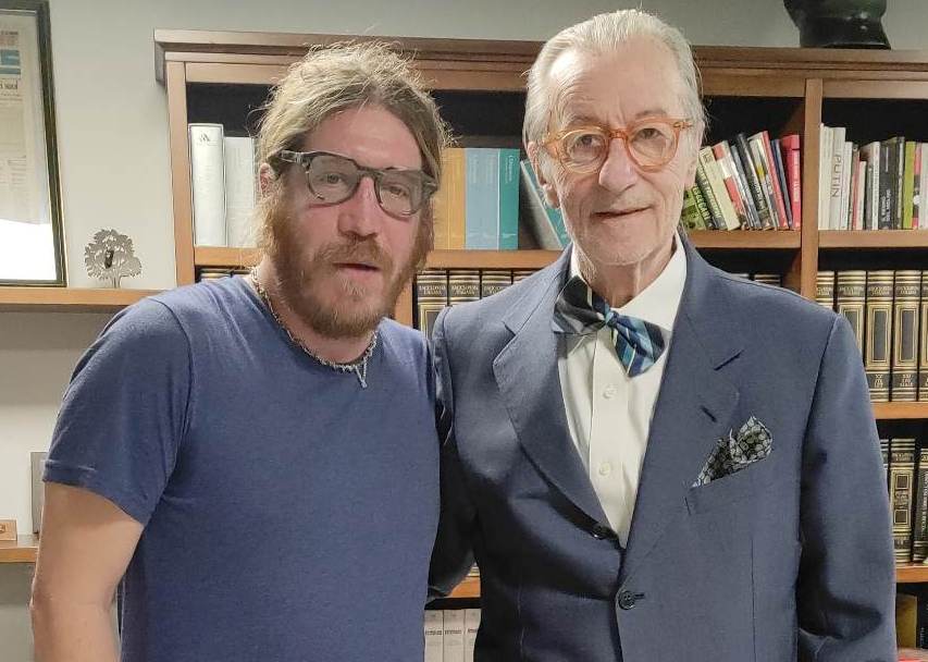 Una mattinata con Vittorio Feltri, geniale, colto, dissacrante, ironico e autoironico. “La vita? Solo una questione di culo…”