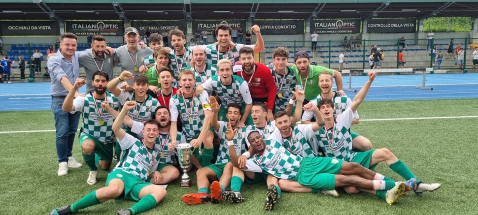 Scudetto di Seconda. Il Calusco vince e convince contro il Badalasco. Mister Fracassetti: “Stagione difficilmente ripetibile”