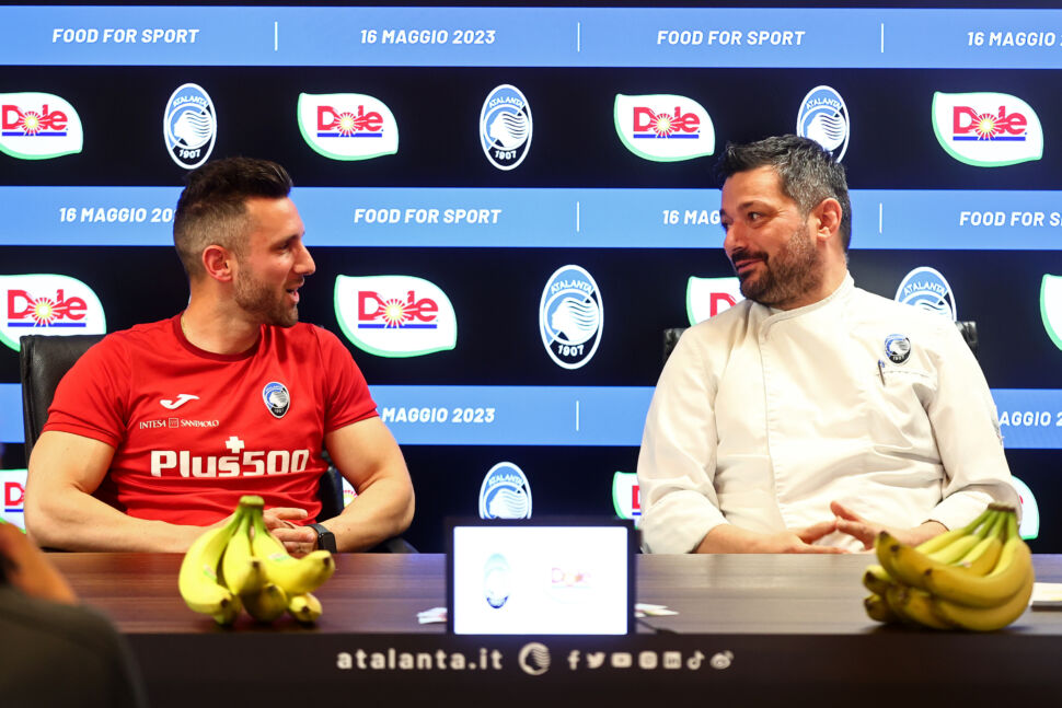 L’Atalanta e la cucina dei campioni: “Dalla spigola alla frutta, dieta mediterranea senza rinunciare a un bicchiere a pasto”