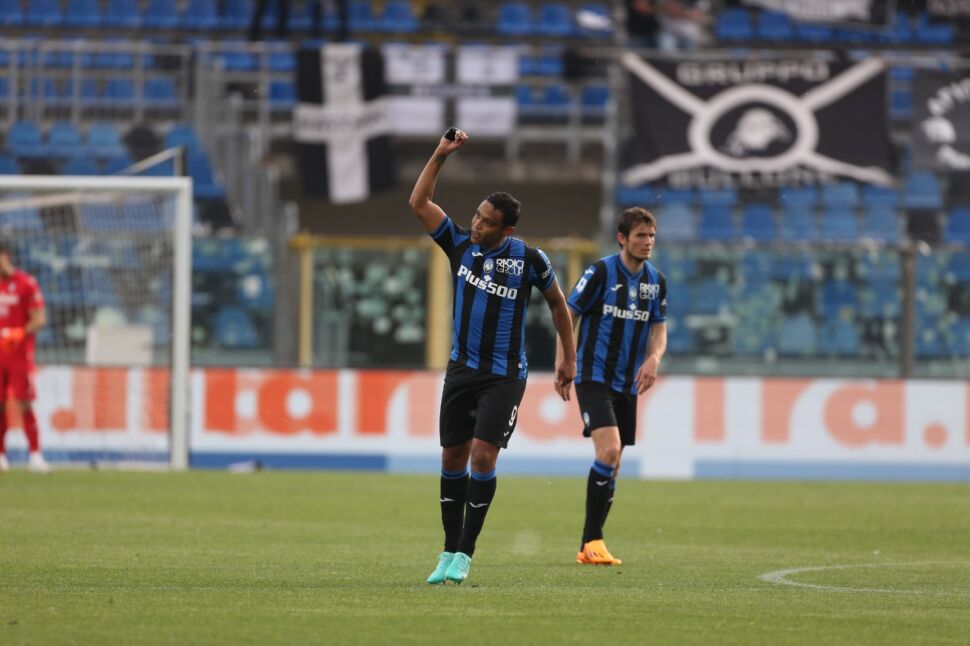 Partita di luci e ombre per la Dea, ma contano i tre punti. Le pagelle del match