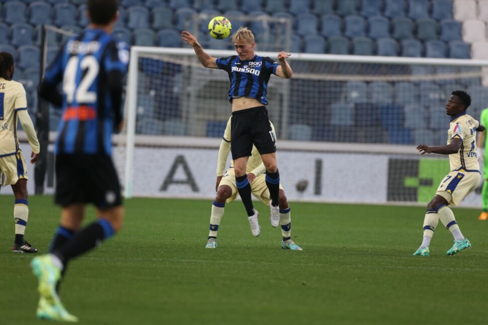 Tre punti in rimonta per la Dea. Le statistiche del match con il Verona