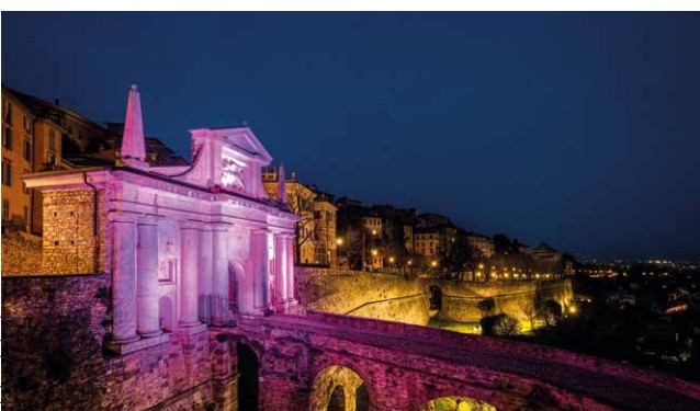 Il ciclismo è cultura. La tappa bergamasca del Giro e il messaggio filatelico affidato al maestro Oldani