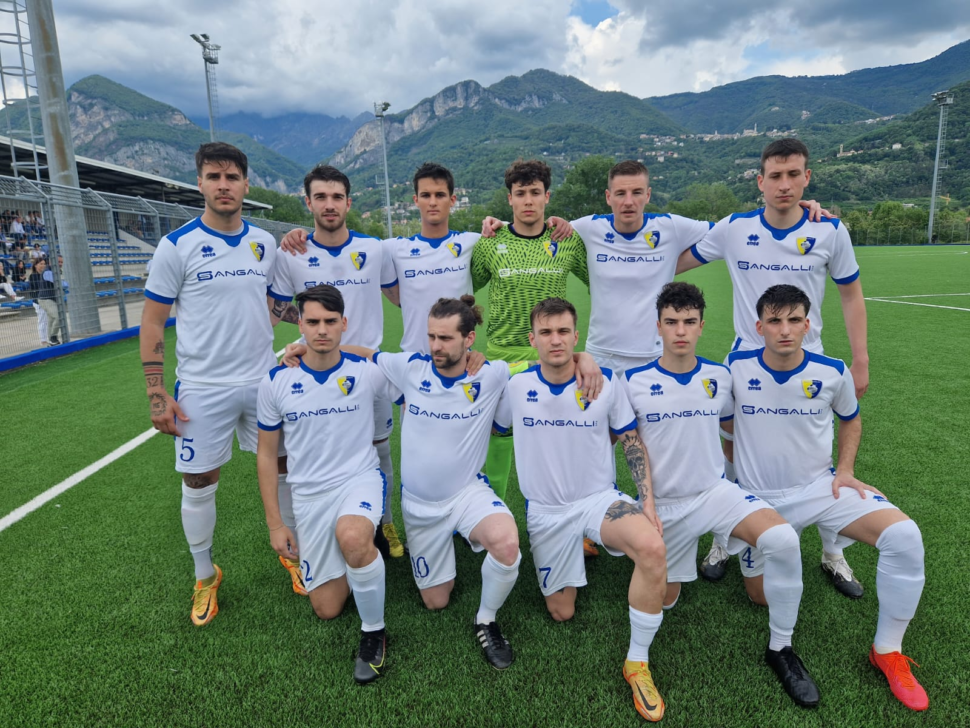 Eccellenza B. Tripletta di Capelli e il Mapello espugna il terreno dell’Olginatese e vola dritto dritto alla finalissima regionale dei play-off. Mister Sorti: “Ora viene il bello”