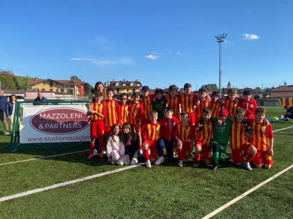 Esordienti a 9. Torneo Mazzoleni & Partners, che successo. Vincono l’Aldini e gli organizzatori