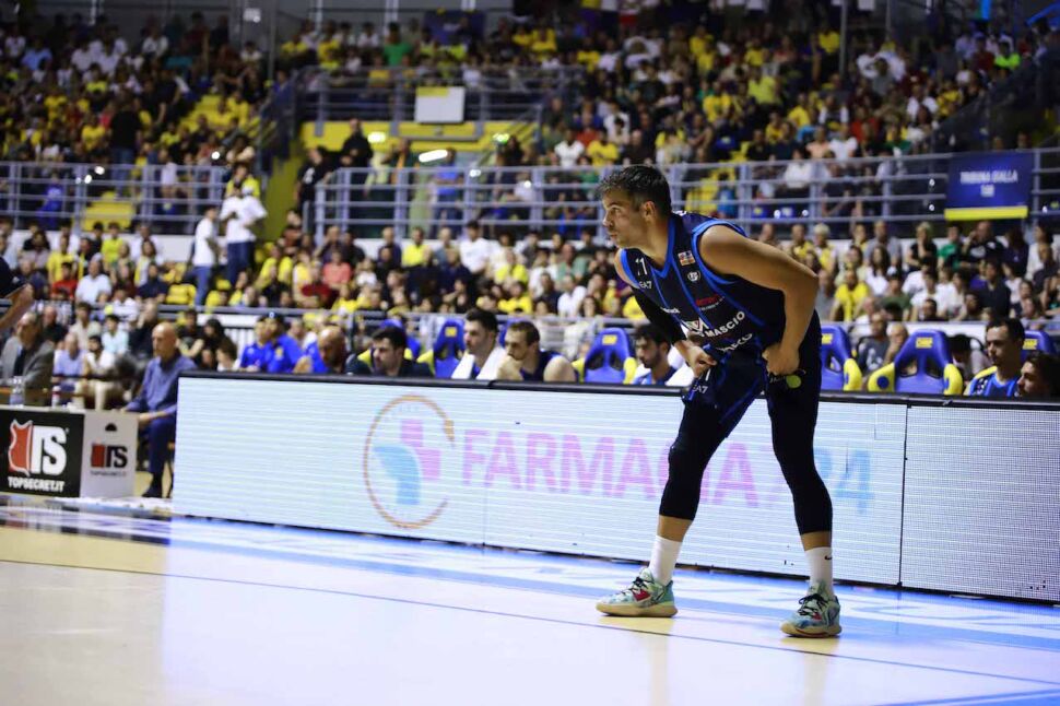 La stagione della Blu Basket si chiude al fotofinish dopo un supplementare: Bologna in semifinale