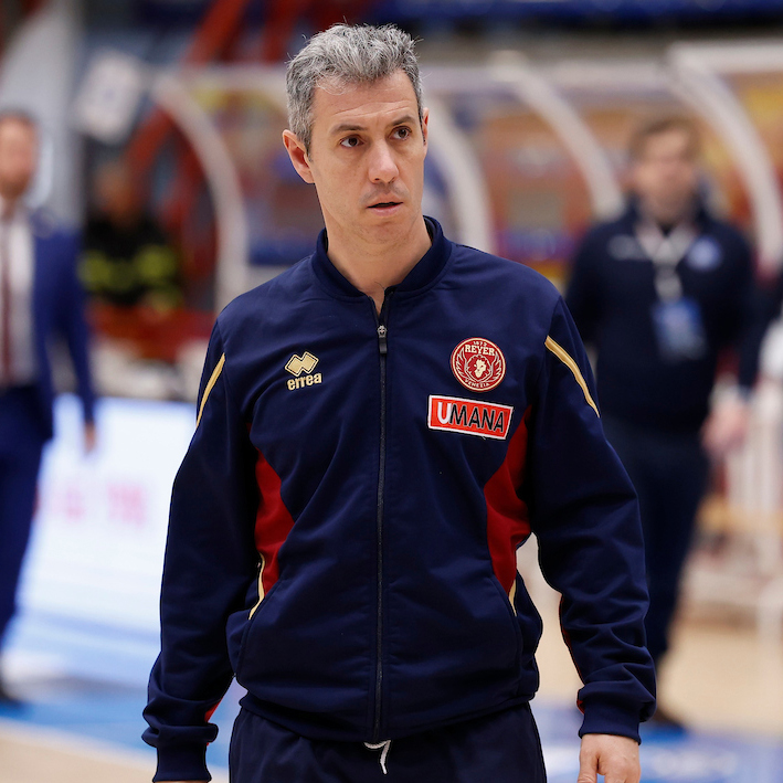 Blu Basket, Bianchi ritrova Finelli da assistente