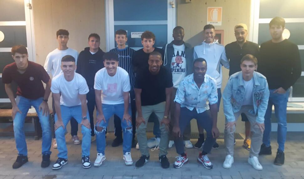 Presentazioni. Eccellenza: Forza e Costanza rivoluzionata. Robi Rota in panchina e tanti volti nuovi. I bianconeri ripartono con entusiasmo