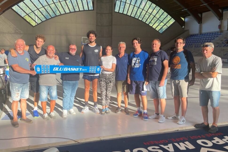 5 tifosi (e il sindaco di Treviglio) ospiti del ritiro della Blu Basket