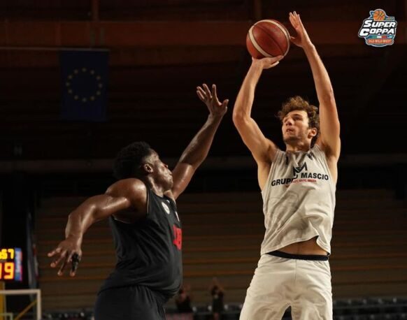 Guariglia, la bomba dei quarti: la Blu Basket stende l’Urania