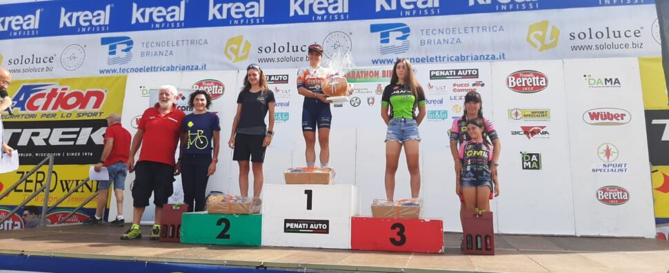 Simona Mazzucotelli ritorna al Gravel e sale sul podio