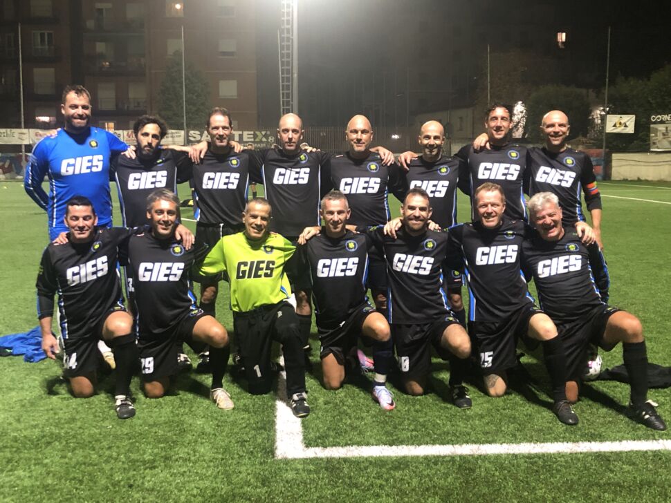 Lampo dei GiardiniInErbaSintetica.it: Cornelli gol, Randagi Celadina ko