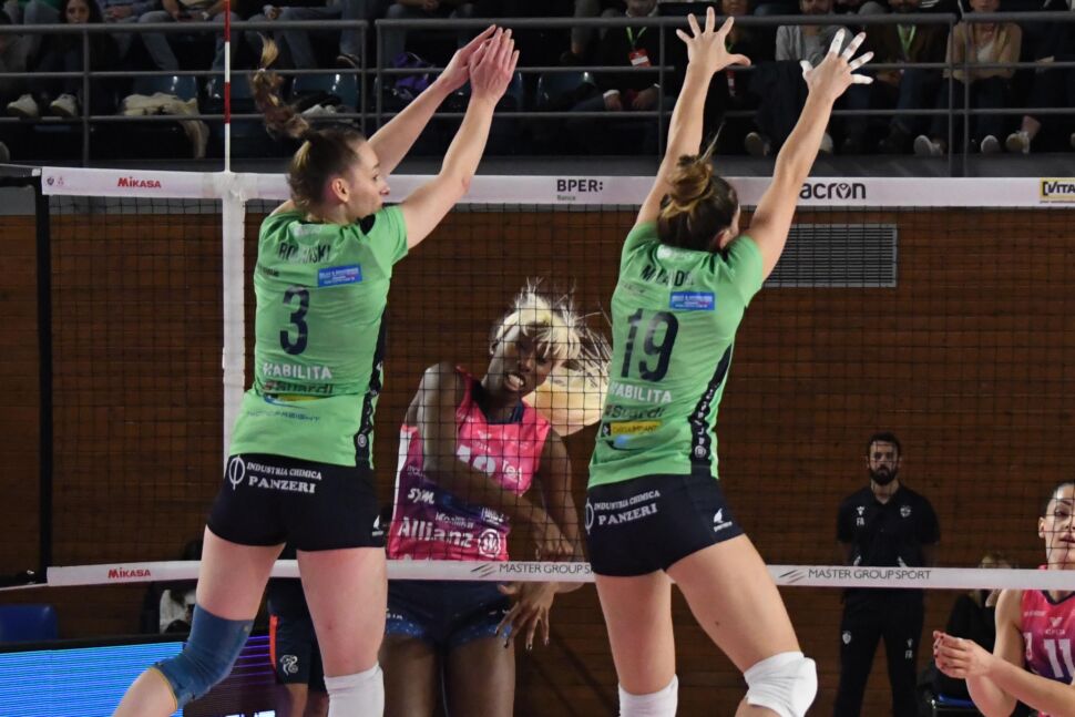 Prosegue la crisi nera del Volley Bergamo. Chieri vincente al tie break