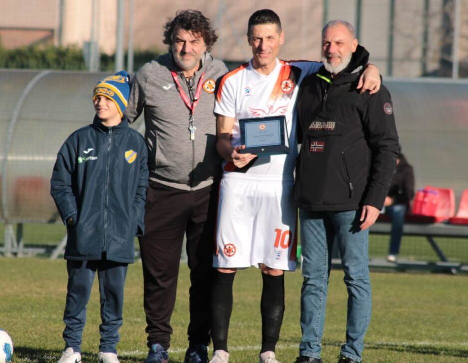 Bomber Zanichelli, è un saluto da favola