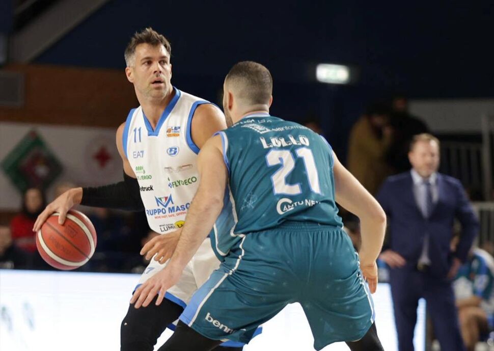 Primo quarto fatale e la rimonta non si concretizza: Treviglio ko con Cantù