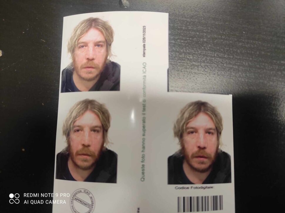 Mi rubano il portafoglio. E non sono i quattro soldi che mi hanno fregato, ma l’incredibile difficoltà di rifare la carta d’identità. Poi prego e Dio, a sorpresa, mi risolve tutto