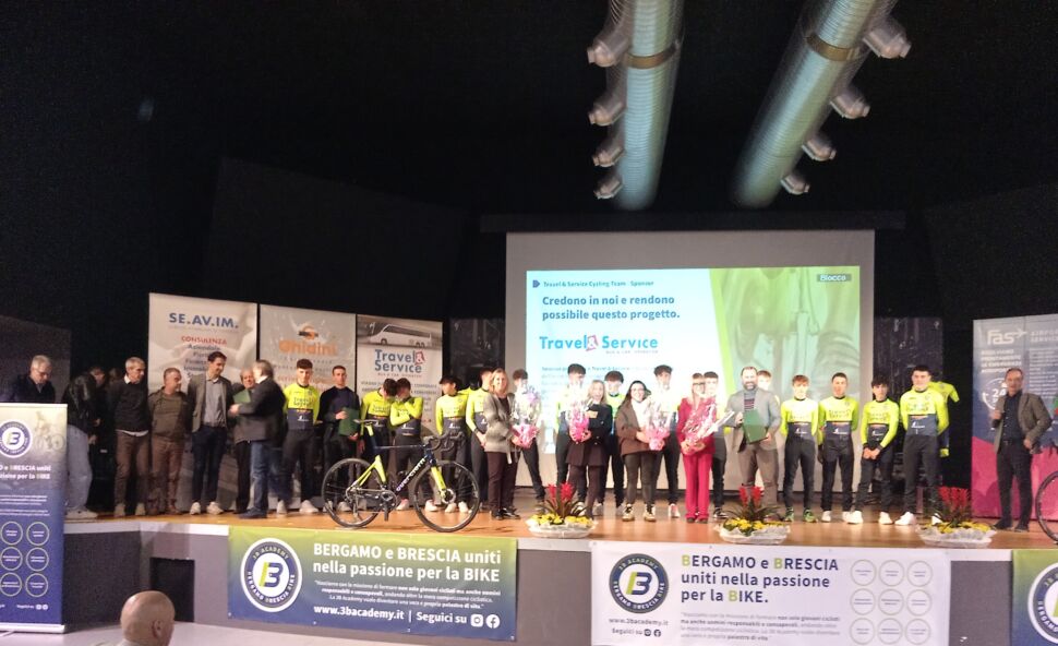 Travel & Service Cycling Team, presentata a Grumello la nuova squadra Juniores frutto di un progetto che ha unito Lucio Dognini, Gianfranco Morbi, Silvia Trotti